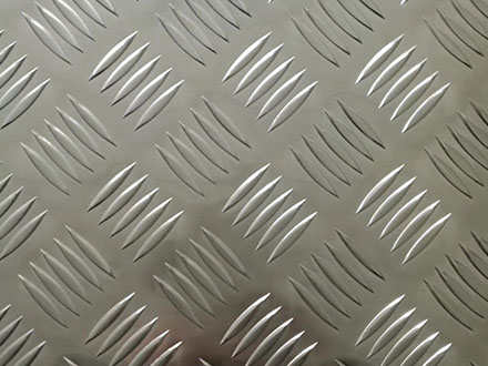 3003花纹铝板-厂家直销材质全价格低(图1)